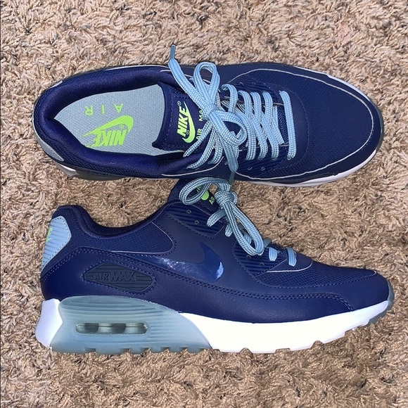 Nike Shoes - nike air max